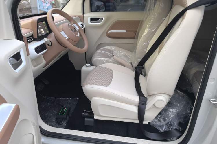 Used Wuling Hongguang MINIEV 2024 3rd Generation 215km Youth Edition
