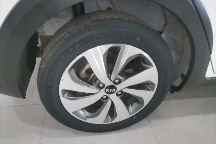 Used Kia KX Cross 2017 1.4L AT GLS
