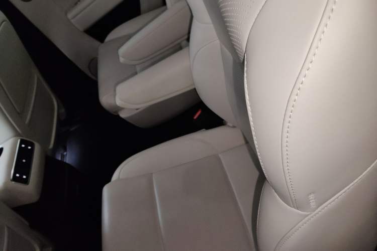 Used Li Auto L8 2024 PRO Model
