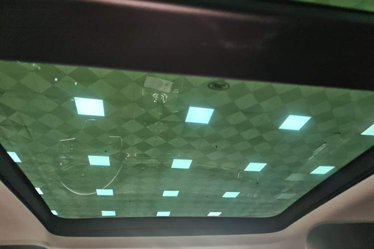 Used Land Rover Range Rover Evoque 2021 Range Rover Velar 249 PS R-Dynamic S Performance Edition