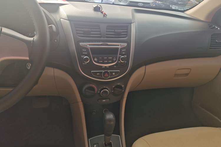 Used Hyundai Verna 2016 1.4L Automatic Smart GLS
