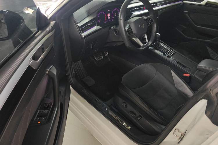 Used Volkswagen FAW-Volkswagen CC 2021 330TSI Ignite Edition
