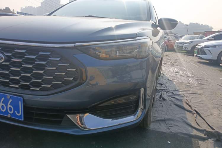 Used Ford Escort 2021 1.5L Automatic Diamond Edition
