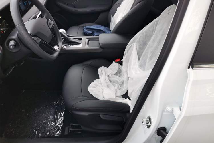 Used Roewe i5 2023 1.5L CVT Luxury Edition
