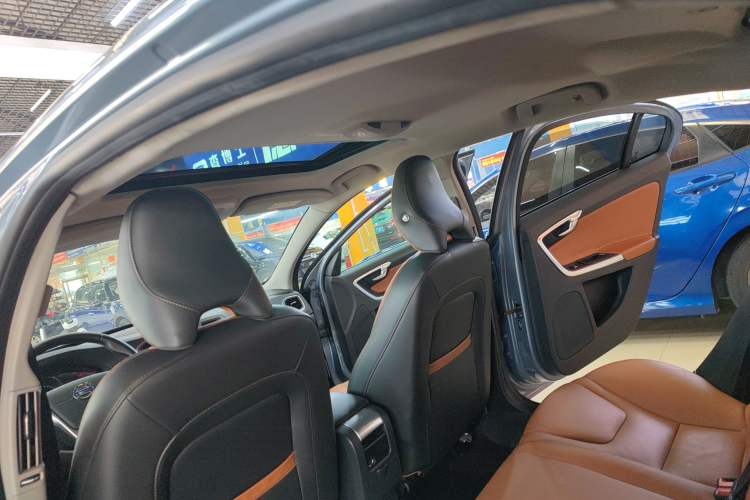 Used Volvo S60 2017 S60L T4 Smart Range Edition