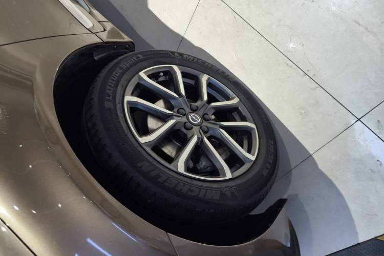 Used Volvo XC60 2017 T5 AWD Smart Upgrade Edition
