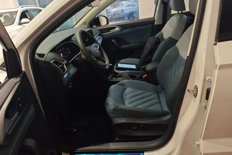 Used Volkswagen Tharu 2024 300TSI Two-Wheel-Drive Moon Luxury Edition
