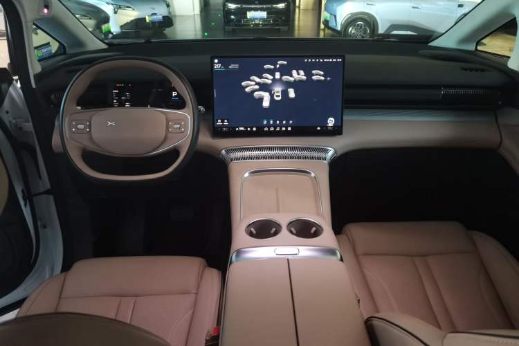 Used XPeng X9 2024 640 All-Wheel Drive High-Performance Max
