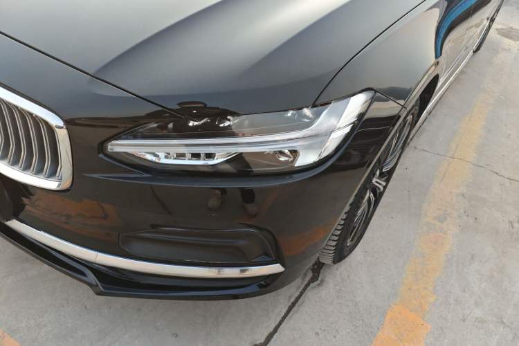 Used Volvo S90 2022 B5 Zhiyi Luxury Edition
