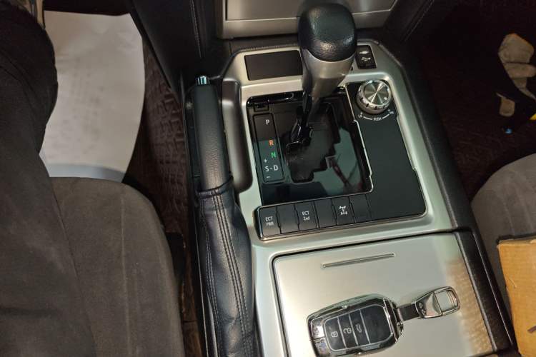 Used Toyota Land Cruiser (Parallel Import) 2020 4.0L GX-R Middle East
