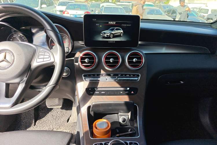 Used Mercedes-Benz GLC 2016 GLC 300 4MATIC Luxury Model
