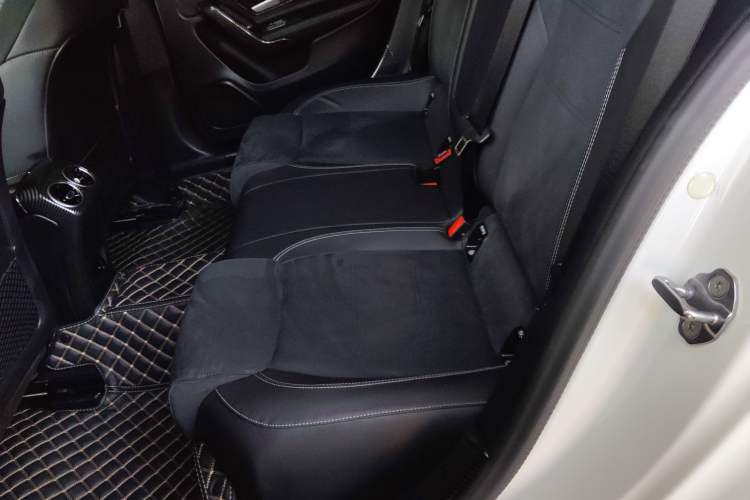 Used Mercedes-Benz A-Class 2022 Revised Version A 200 L Sport Sedan Fashionable Style