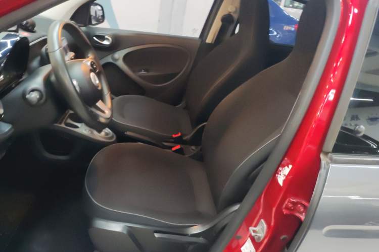 Used  forfour 2016 1.0L 52 kW Passion Edition