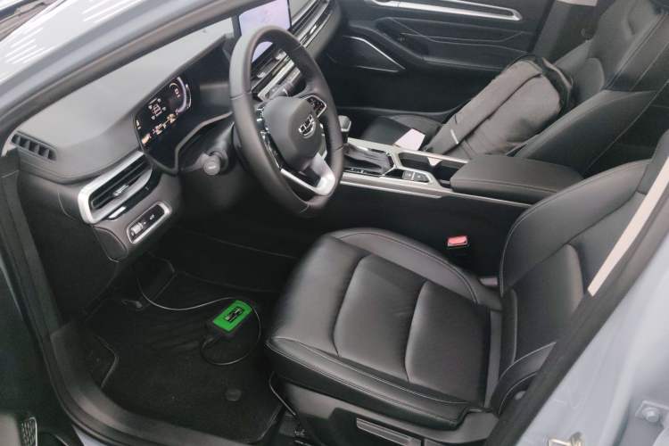 Used Geely Auto Emgrand 2023 4th Generation Champion Edition 1.5L CVT Prestige Model
