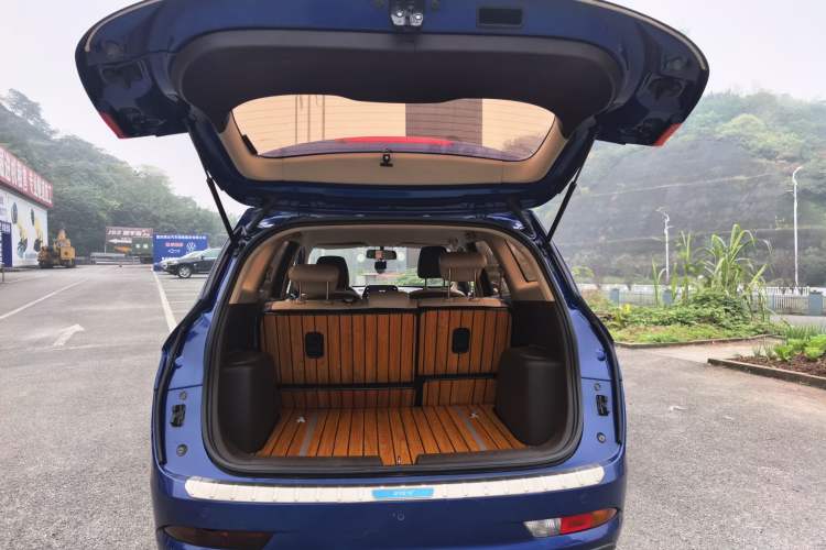 Used Baojun 310W 2017 1.5L Manual Fashion Model China V
