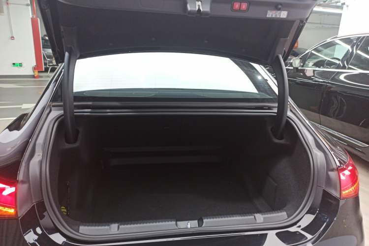 Used Mercedes-Benz EQE 2025 500 4MATIC Pioneer Edition