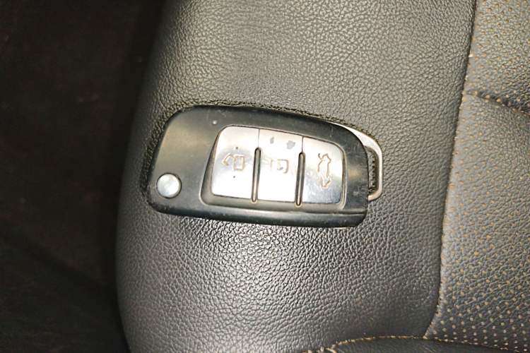 Used Geely Auto Vision X3 2019 Upgraded Model 1.5L Manual Elite Version
