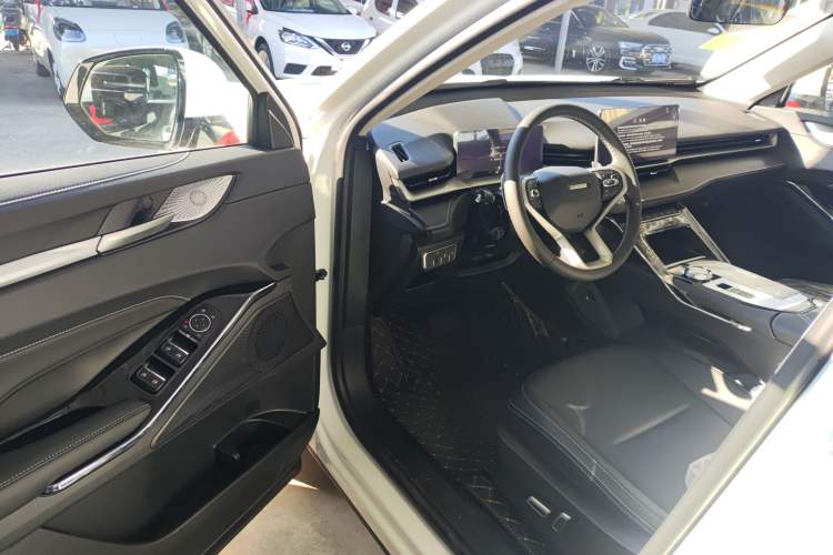 Used Haval H6 2024 1.5T Two-Wheel-Drive Classic Edition
