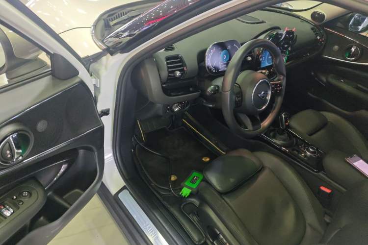 Used  Clubman 2023 Refresh 1.5T COOPER Connoisseur
