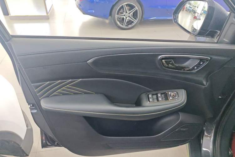 Used Roewe RX5 2021 PLUS 330TGI Automatic National Trend Intelligent Deluxe Edition
