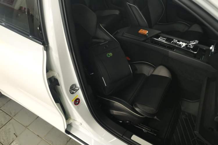 Used Volvo S60 2025 B5 Zhiya Sport Edition
