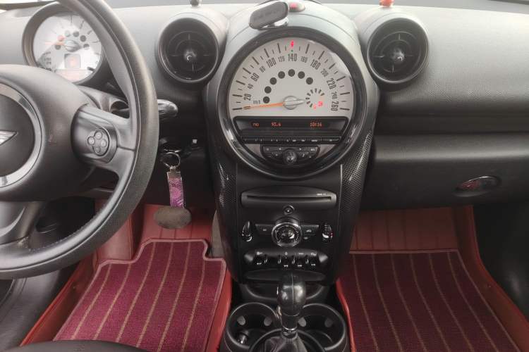 Used  Countryman 2014 1.6L COOPER Fun
