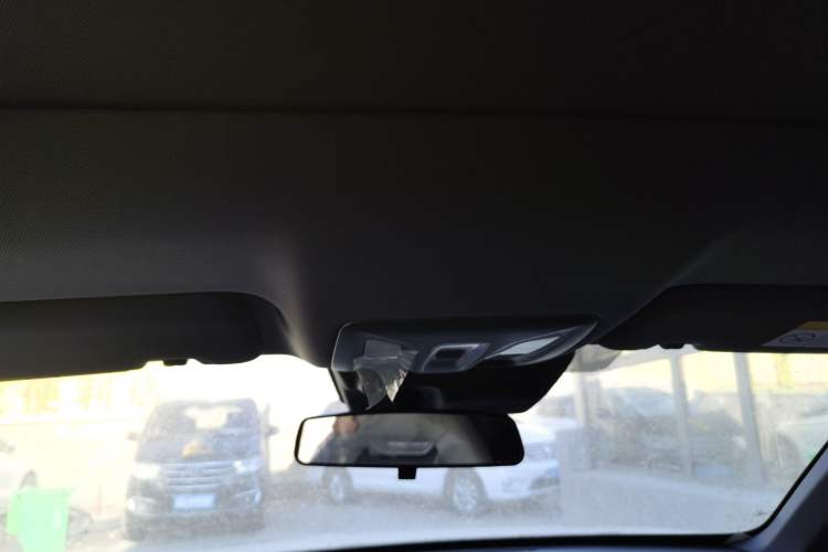 Used Changan UNI-V iDD 2024 Blue Whale Smart Electric iDD 136km Luxury Model
