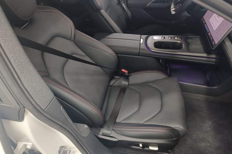 Used  SU7 2024 Rear-Drive Ultra-Long Range Advanced Pro-Level Intelligent Driving Version