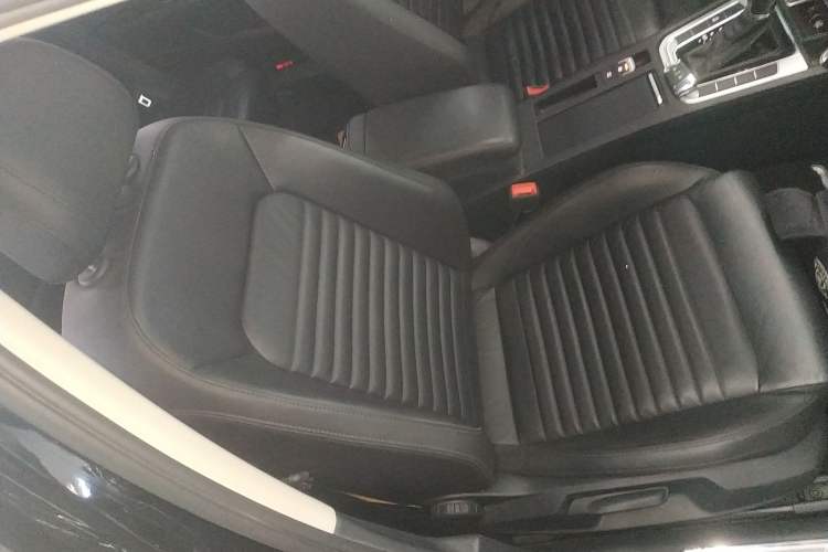 Used Volkswagen Magotan 2018 280TSI DSG Comfort Model
