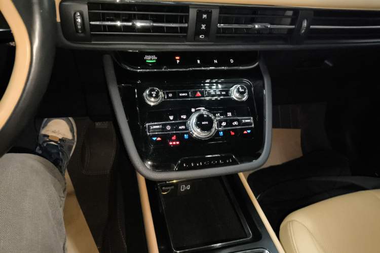 Used Lincoln Corsair 2021 2.0T Two-Wheel-Drive Luxury Edition