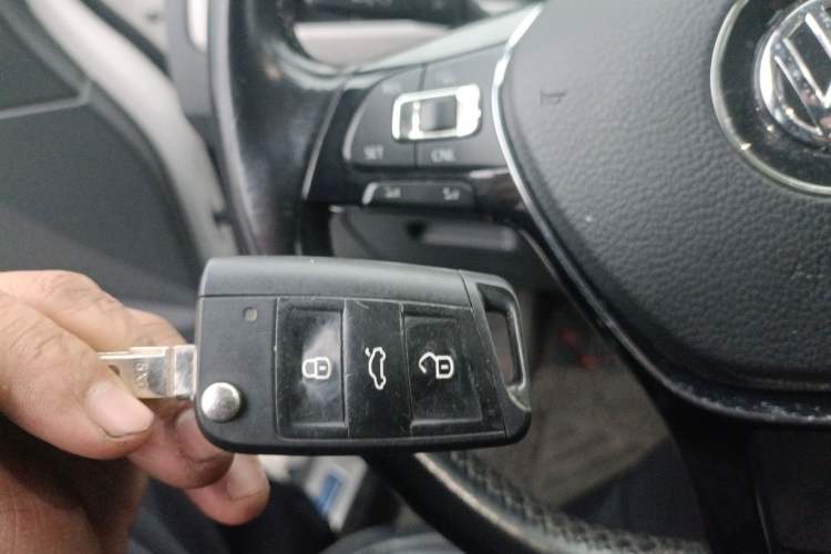 Used Volkswagen Touran 2016 Volkswagen Touran L 280TSI DSG Comfort Edition