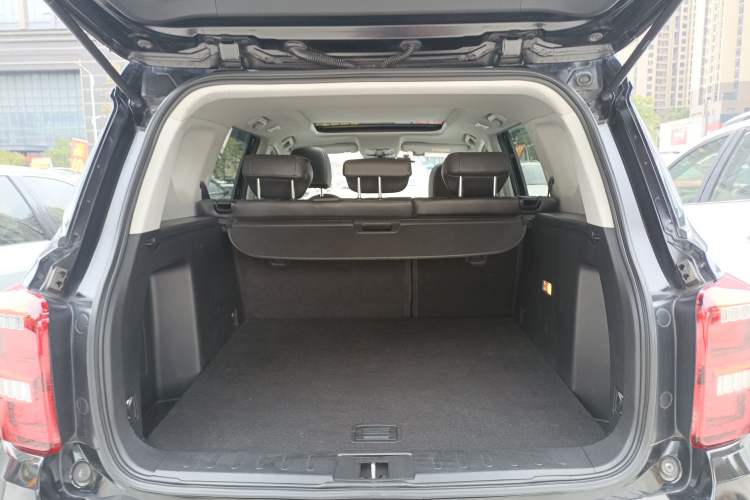 Used GAC Trumpchi GS7 2017 320T Two-Wheel-Drive Luxury Smart Connectivity Model
