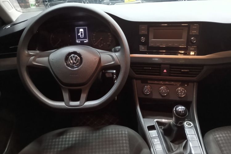 Used Volkswagen Bora 2020 1.5L Manual Fashion Edition
