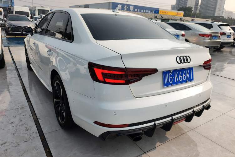 Used Audi A4L 2018 30th Anniversary Edition 40 TFSI Sport Edition