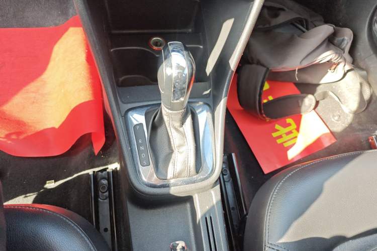 Used Volkswagen Santana 2015 1.6L Automatic Comfort Edition
