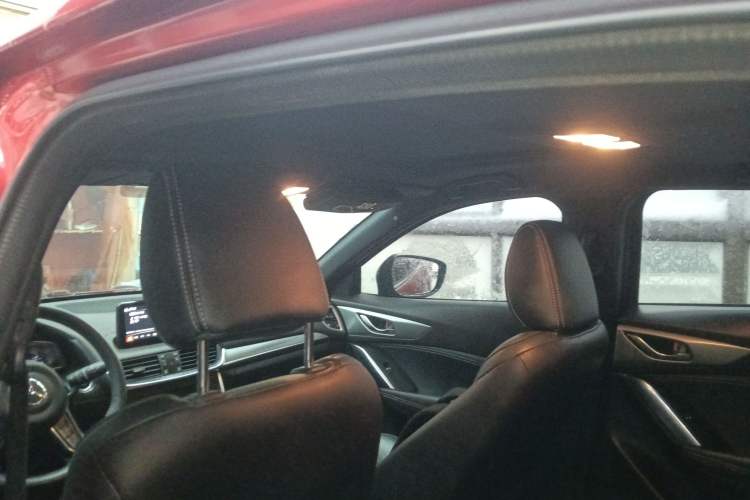 Used Mazda CX-4 2018 2.0L Automatic Two-Wheel Drive Blue Sky Premium Upgrade Version China V Standard
