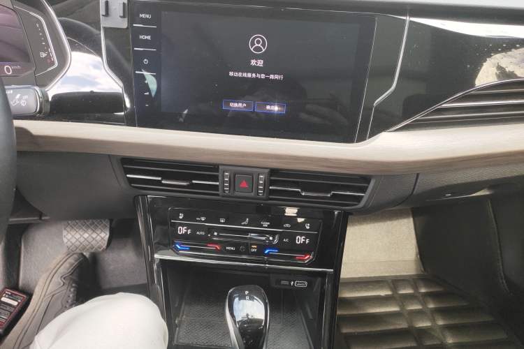 Used Volkswagen Passat 2020 330TSI Luxury Edition China VI
