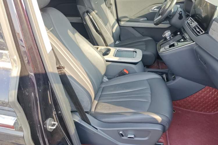 Used Hongqi HQ9 PHEV 2024 2.0T Four-Wheel Drive Business Edition