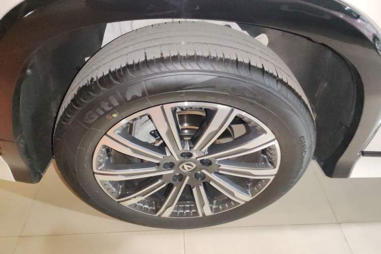 Used Changan CS75 PLUS 2024 3rd Generation Champion Edition 1.5T Intelligent Drive Dynamic Model
