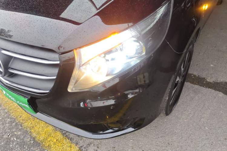 Used Mercedes-Benz Vito 2023 2.0T Elite Version 7 Seats