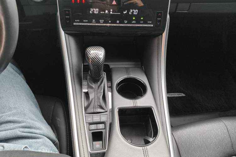 Used Toyota Avalon 2023 2.5L Luxury Edition