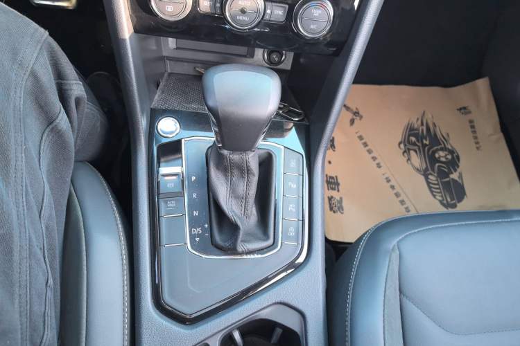 Used Volkswagen Tiguan L 2021 330TSI Automatic Two-Wheel Drive R-Line Enhanced Edition