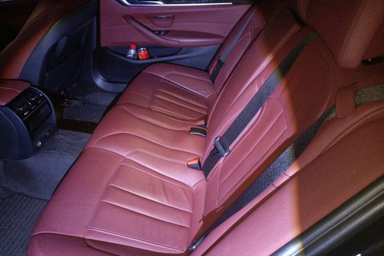 Used BMW 5 Series 2019 530Li Leading Model M Sport Package