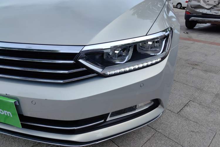 Used Volkswagen Magotan 2019 330TSI DSG Luxury Version China VI Standard
