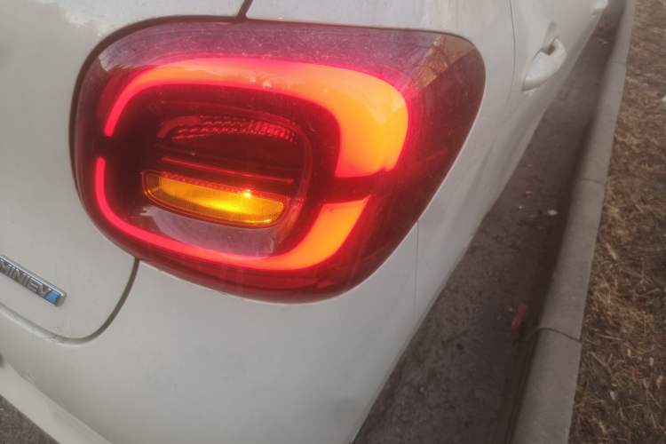 Used Wuling Hongguang MINIEV 2025 Four-Door Version Advanced Edition
