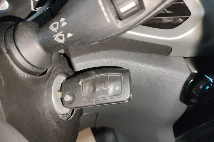 Used Ford EcoSport 2013 1.5L Automatic Fashion Model
