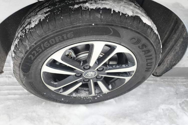 Used BYD Qin PLUS 2025 DM-i Smart Drive 120KM Superior Model