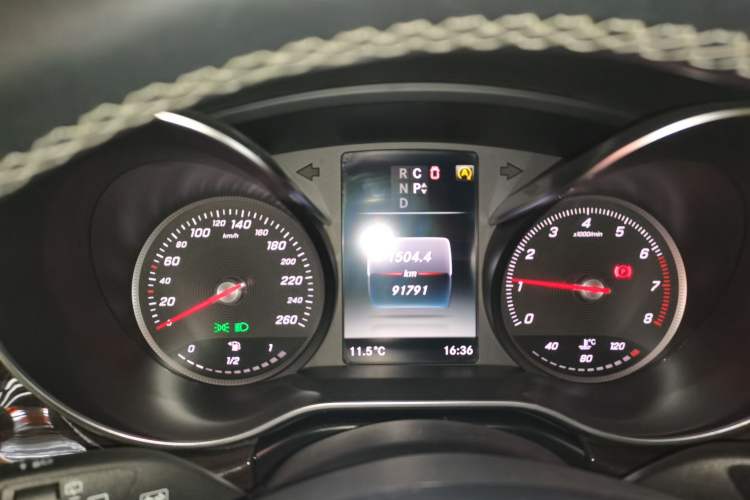 Used Mercedes-Benz V-Class 2018 V 260 Avantgarde Edition China VI
