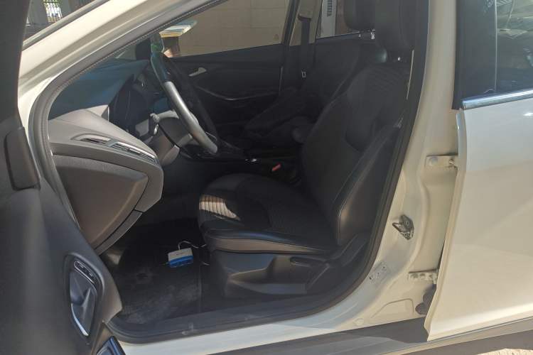 Used Ford Focus 2015 Sedan EcoBoost 180 Automatic Elite Model
