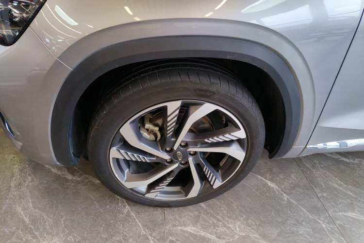 Used Geely Auto Monjaro L 2023 2.0TD High-Power Automatic Two-Wheel Drive Flagship Version
